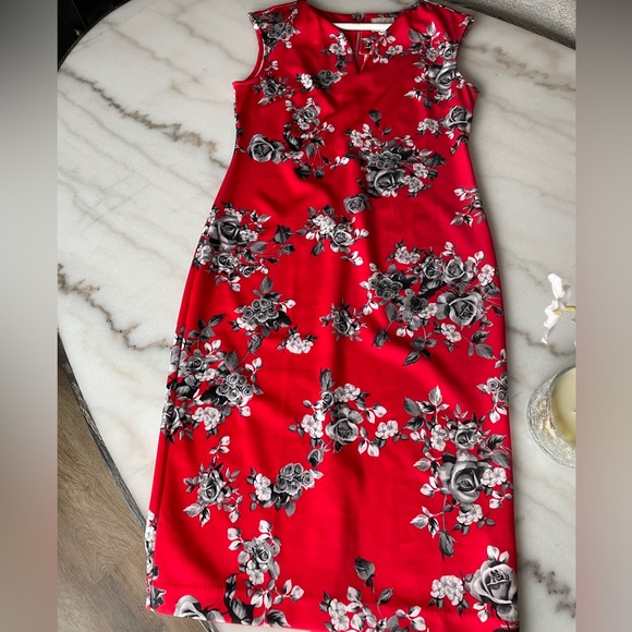 ECI Dresses & Skirts - NWT ECI Red Sleeveless Dress Size 8